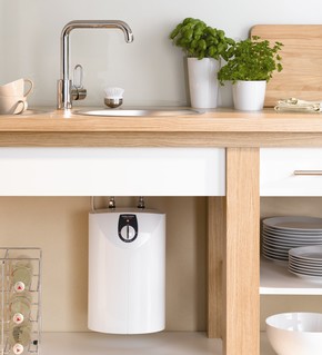 Bezciśnieniowy elektryczny podgrzewacz wody